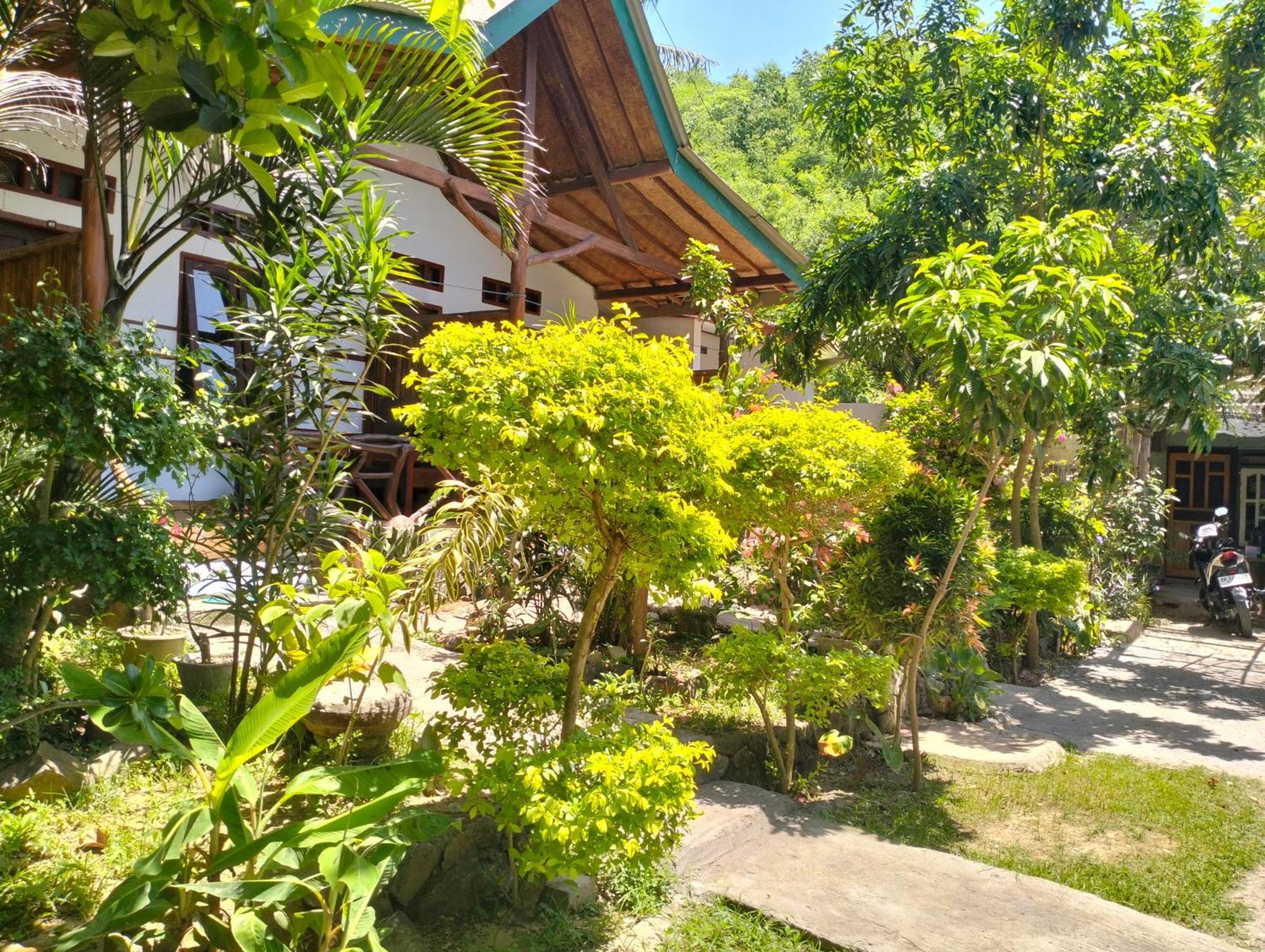 Nadil Homestay Kuta  Zewnętrze zdjęcie